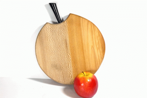 Handmade-hand-cut-wooden-chopping-board-English-Lacewood-one-piece-solid-wood-no-joins-with-stalk-detail.gif