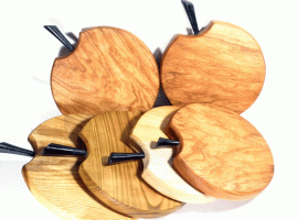 Handmade-medium-size-wooden-single-piece-wooden-chopping-boards-no-joins-selection-of-woods-stalk-detail.