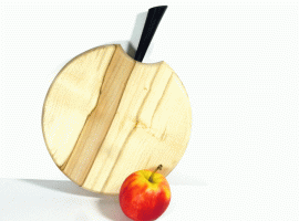 Handmade-wooden-chopping-board-English-Spalted-Sycamore-apple-shaped-