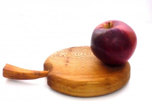 wooden-chopping-board-apple-shaped