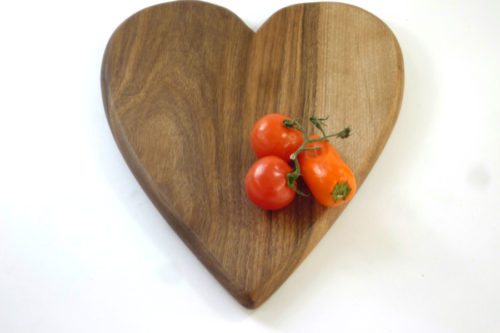 wooden heart shaped chopping board