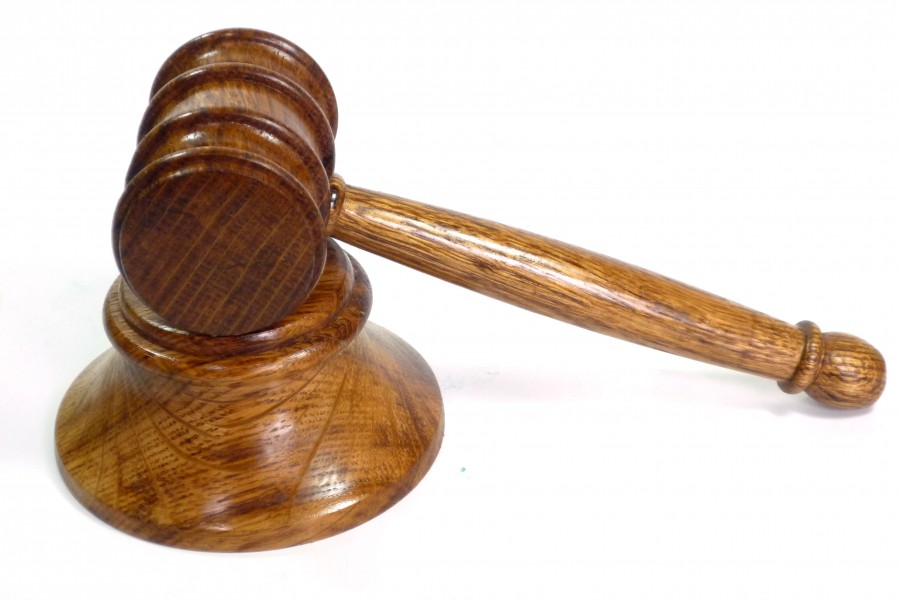 Wooden Gavel & Block Classic Old English Brown Oak Tommy Woodpecker