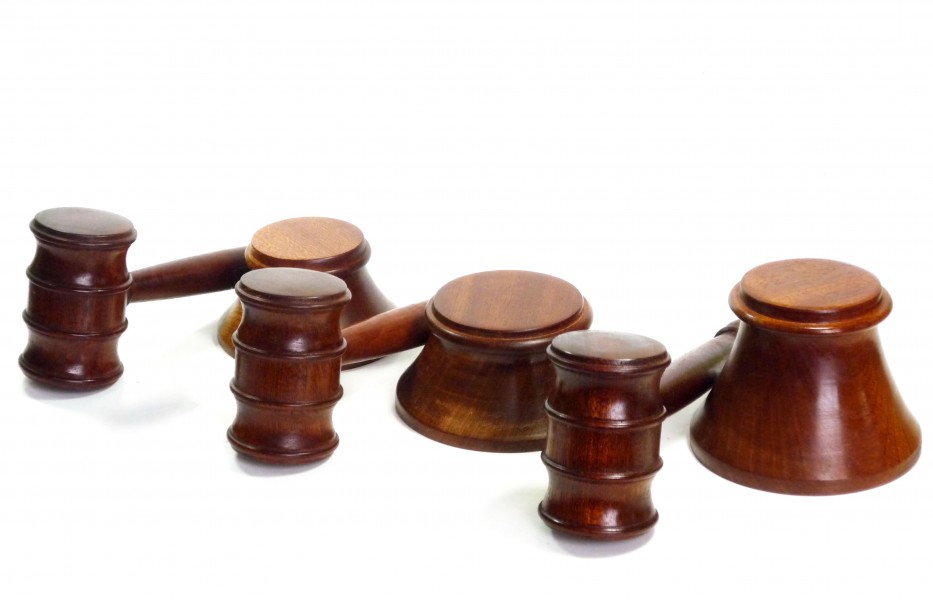 Set of 3 Wooden Gavels & Blocks in Old Mahogany Graduated Block Sizes Tommy Woodpecker Woodworks